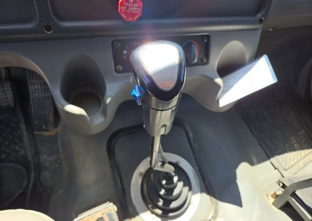 2006 Freightliner Business Class M2