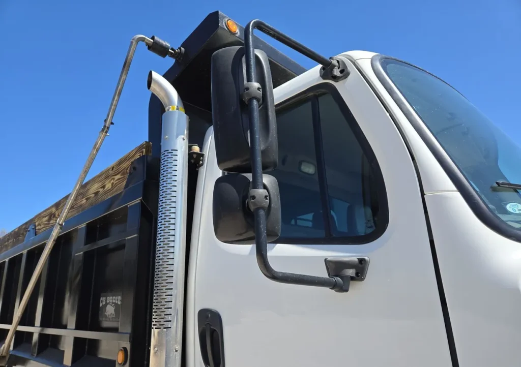 2006 Freightliner Business Class M2