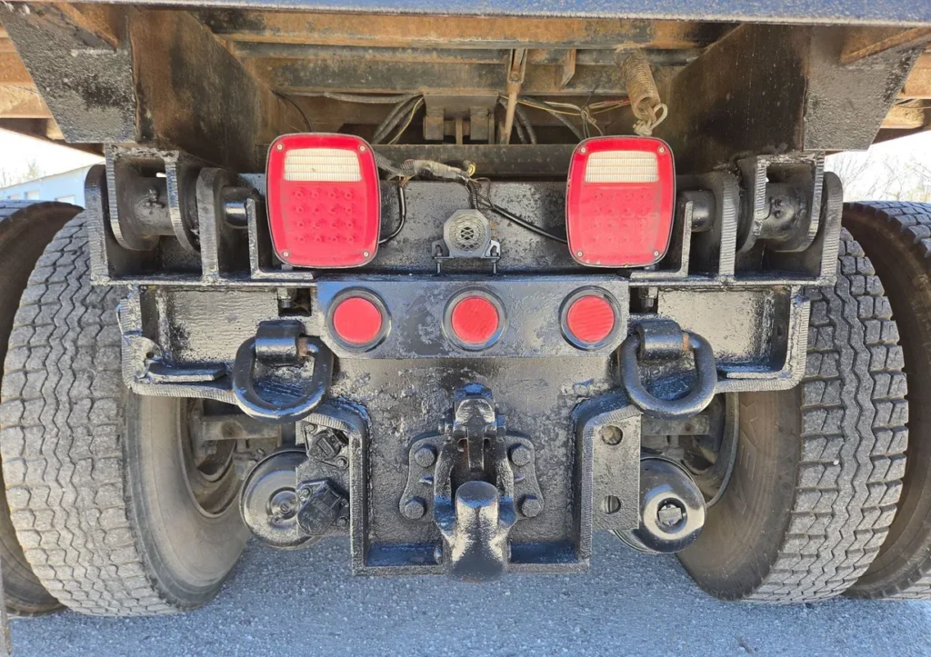 2006 Freightliner Business Class M2